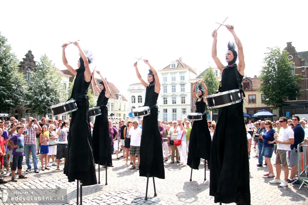 Deventer Op Stelten - 2010-07-10 - DoS Close-Act 012 - by Eddy Dibbink